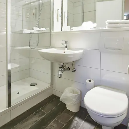 Ibis Strasbourg Nord מלון